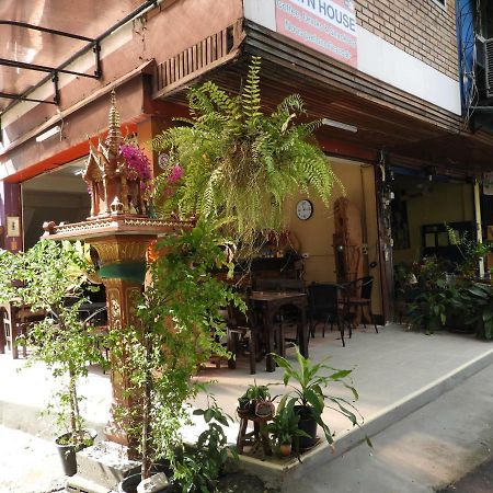 P'Lyn House Otel Chiang Mai Dış mekan fotoğraf