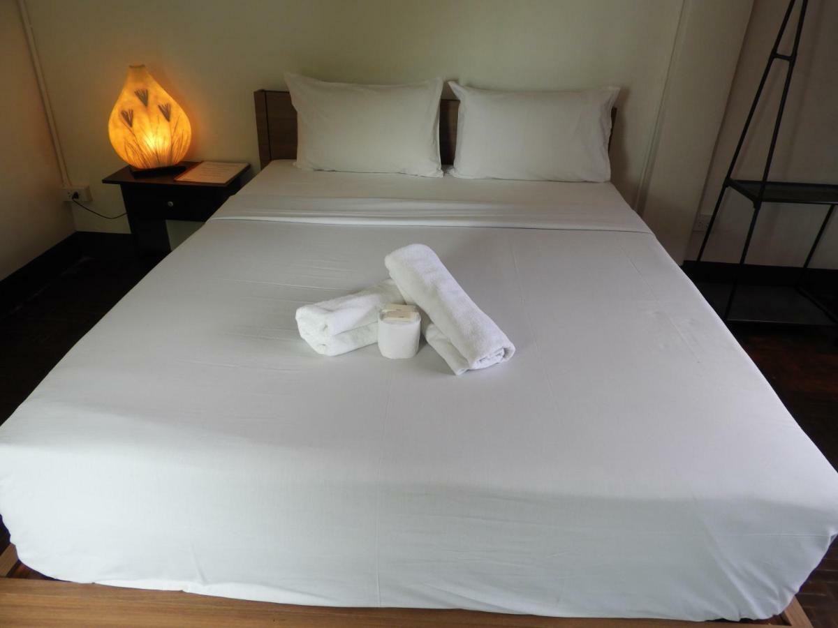 P'Lyn House Otel Chiang Mai Dış mekan fotoğraf