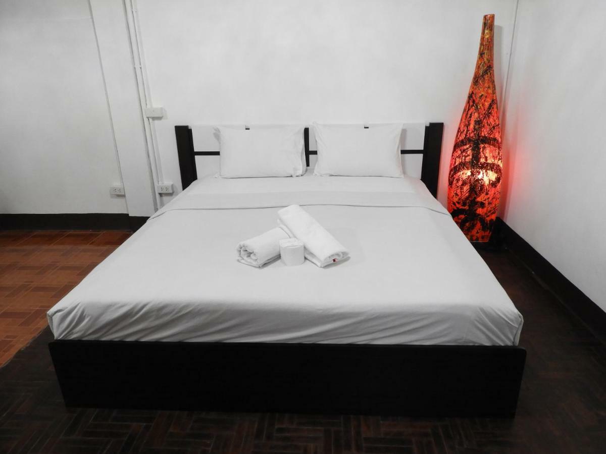 P'Lyn House Otel Chiang Mai Dış mekan fotoğraf